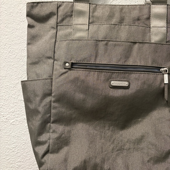 baggallini gray nylon shoulder tote bag - Picture 4 of 12